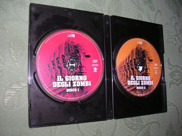 IL GIORNO DEGLI ZOMBI - Foto 4
