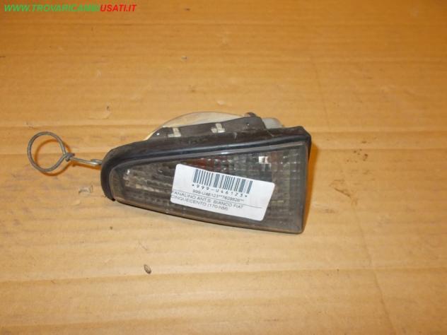 FANALINO ANT.S. BIANCO FIAT CINQUECENTO (170-NM) Parti elettriche Fanaleria Proiettori Fanalino comple FIAT - CINQUECENTO - 01-04-1992 - 01-01-199