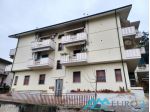 CASTORANO-Appartamento con balcone e fondaco