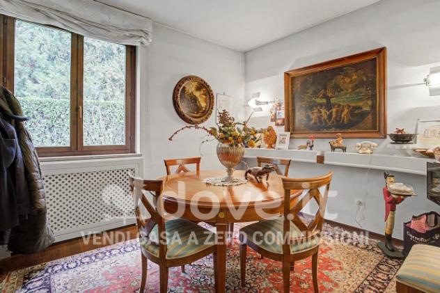 Villa di 220 m² con più di 5 locali e box auto doppio in vendita a Varese - Foto 9