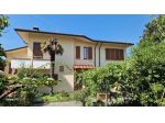 Villa in vendita a Torre Del Lago-marina - Viareggio 400 mq  Rif: 1281670