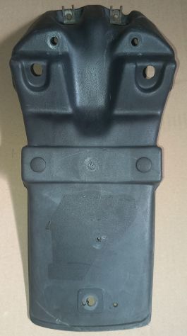 DIS 357457 PARAFANGO PORTATARGA USATO per GILERA 50