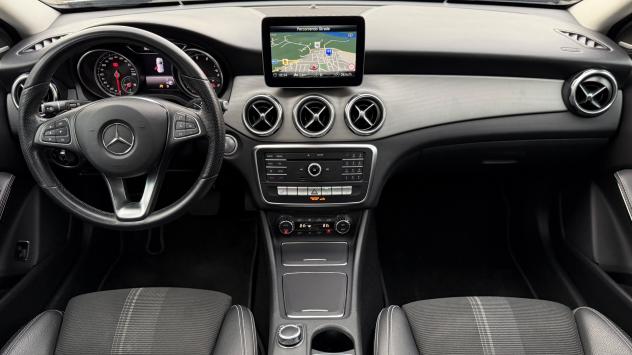 MERCEDES-BENZ GLA 180 1.6 PREMIUM AT7 122CV - FULL LED, PELLE, TETTO, NEOPATENTATI - Foto 10