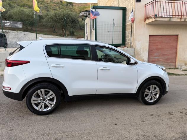 Kia Sportage 1.7 CRDI 2WD Active - Foto 7
