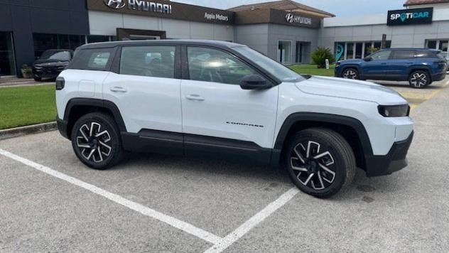 Jeep Compass E-Hybrid 1.6 Turbo PHEV 165kW Altitude DCT - Foto 10