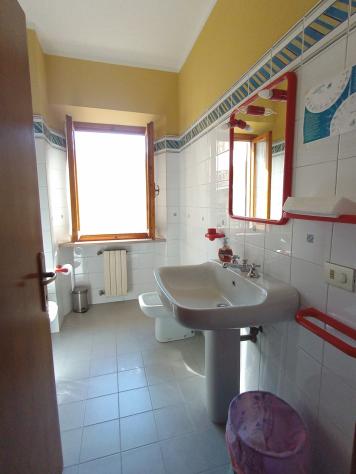 PALAZZO di 15 vani e di 300 mq (GAMBASSI TERME) rif. G 30 - Foto 8