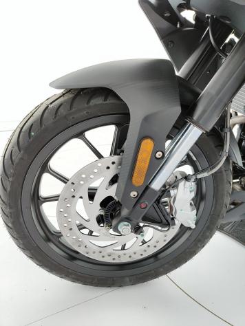 Aprilia Tuono 125 TUONO 125 E5 ARROW GRAY - Foto 10