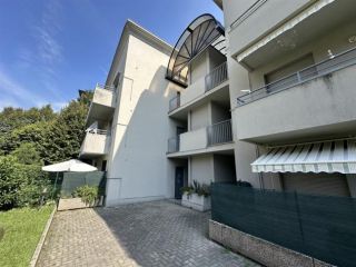 BILOCALE CON BALCONE A LECCO Belledo