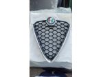 Griglia frontale grigia con logo originale Alfa Romeo Giulia