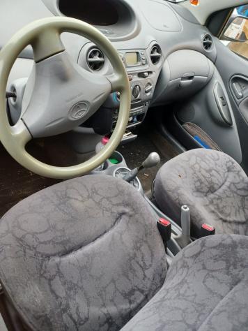 Toyota Yaris 1.3i 16V cat 5 porte Luna '03 - Foto 8