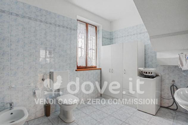 Villa di 180 m² con 4 locali e posto auto in vendita a Cocquio-Trevisago - Foto 17