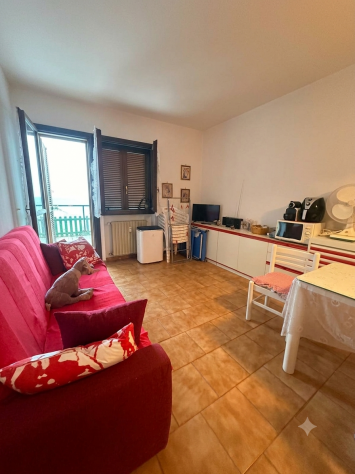 Quadrilocale con terrazzo vista mare, box auto e piscina - Foto 4