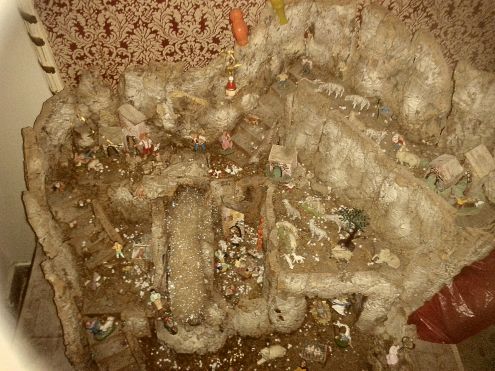 PRESEPE ARTIGIANALE CON CASCATA ACQUA - Foto 5