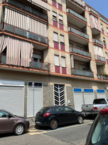 Via Ravizza (pressi Piazza Rebaudengo)