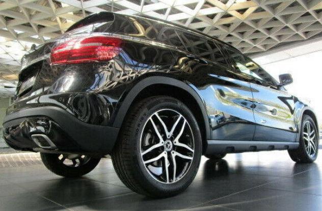 Mercedes-Benz GLA 200 d Sport VETTURA AZIENDALE KM CERTIFICATI - Foto 2