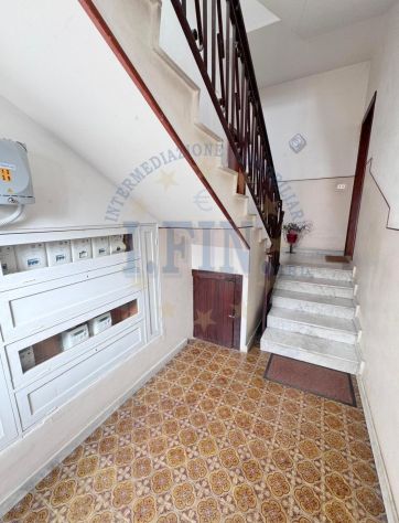 elegante e panoramica mansarda in via Paolo Vasta ad Aci Sant' Antonio - Foto 9