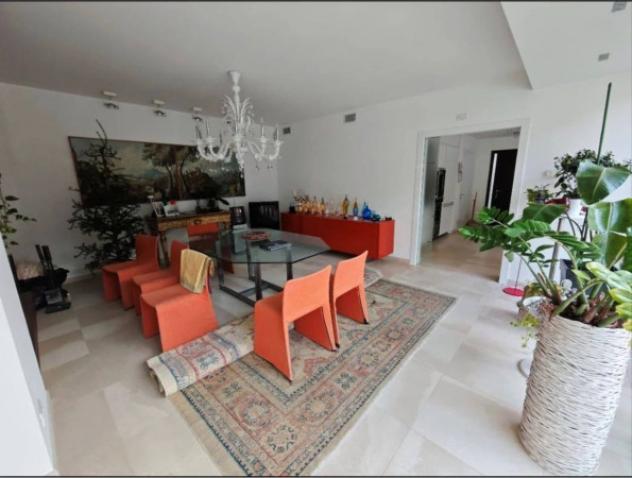 Immobile in asta di 694 m² con più di 5 locali e box auto in vendita a Mirano - Foto 4