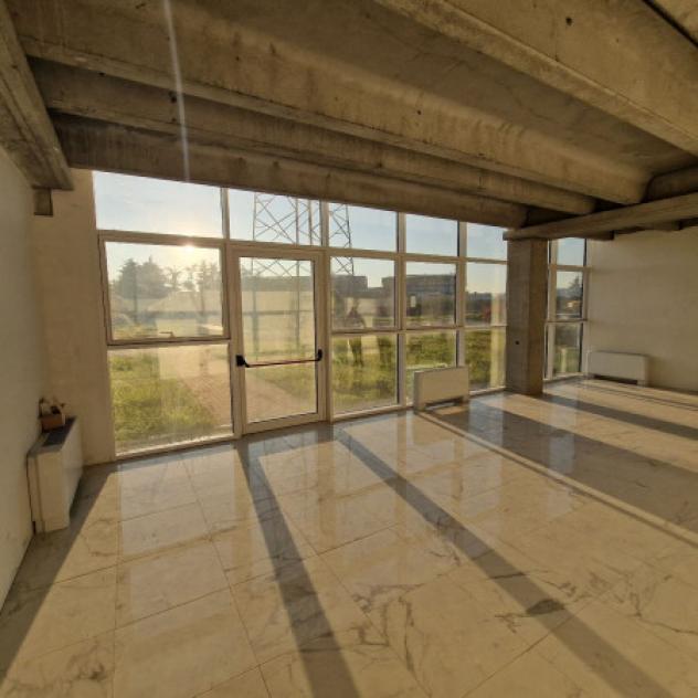 Immobile di 595 m² con 3 locali in affitto a Arese - Foto 18