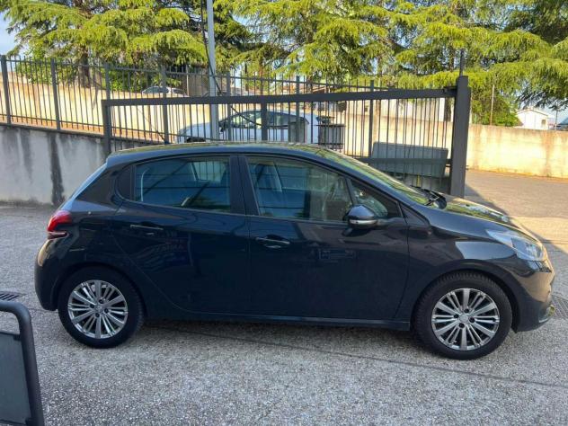 Peugeot 208 BlueHDi 100 5 porte Allure - Foto 8