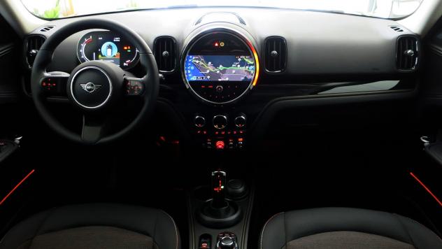 Mini Cooper D Countryman 2.0 150CV AUTOMATICA CLASSIC MIDNIGHT TOTAL BLACK II - FULL LED NAV FULL DISPLAY CLIMA BZ PREMIUM PA - Foto 4