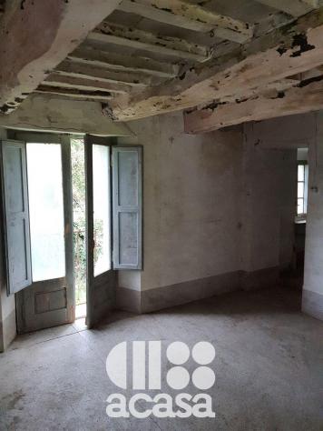 CASALE SEMI RISTRUTTURATO CON TERRENI - Foto 17