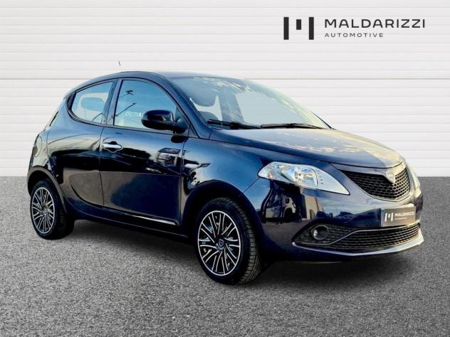 Lancia Ypsilon III 2015 1.0 firefly hybrid Gold s&s 70cv