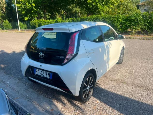 Toyota aygo 1.0 5 porte Active - Foto 4
