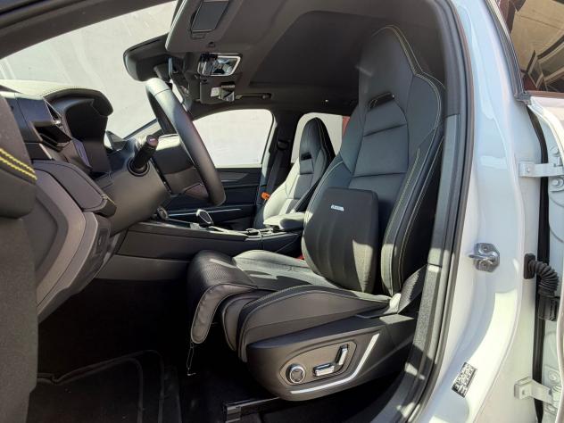 Lynk&co 01 PHEV More 2025 UNIPRO FULL!!! - Foto 9