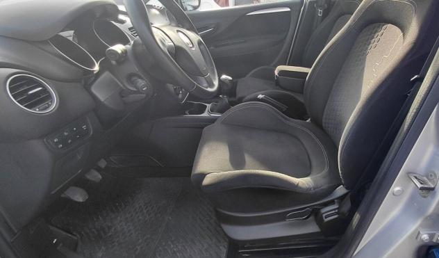 Fiat Punto 1.3 MJT II 75 CV 5 porte Street - Foto 10