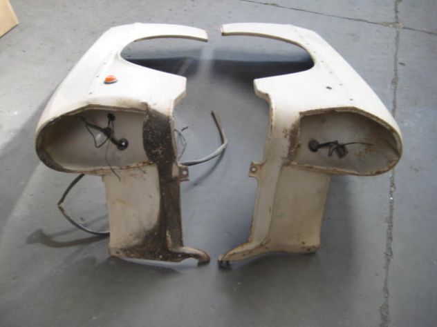PARAFANGO ANTERIORE MERCEDES W111 250 SE