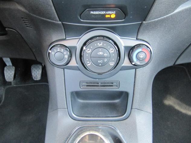 Ford Fiesta Plus 1.5 TDCi 75CV 5 porte - Foto 6