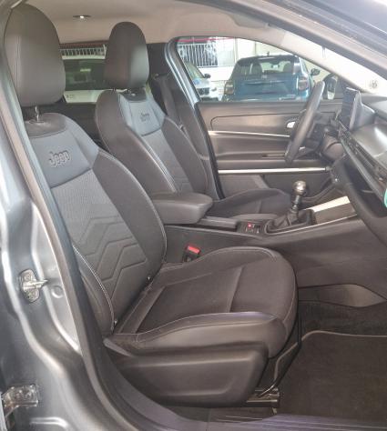 Jeep Avenger Avenger 1.2 turbo Summit fwd 100cv - Foto 8