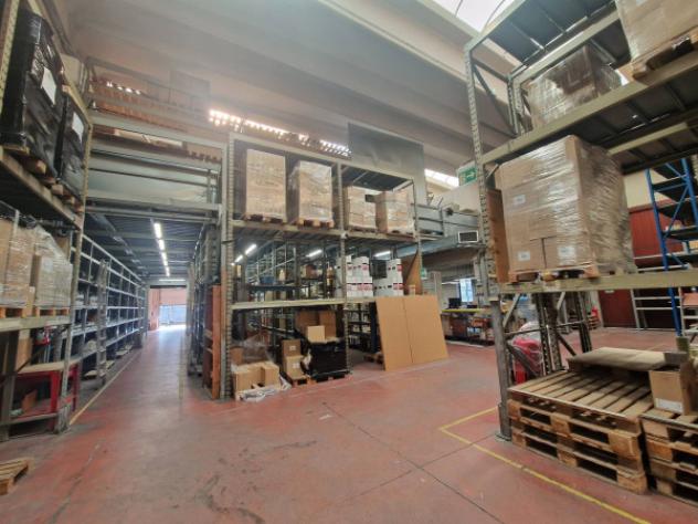 Immobile di 1250 m² con più di 5 locali in vendita a Baranzate - Foto 11