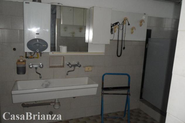 Biassono, capannone 750mq con area esterna. - Foto 16