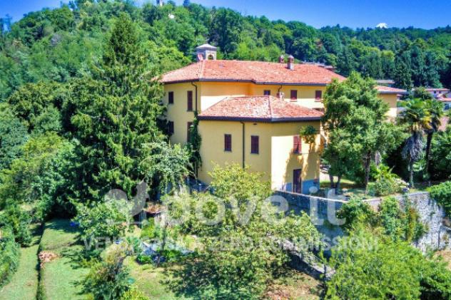 Palazzo / Stabile di 700 m² con più di 5 locali in vendita a Colverde - Foto 9