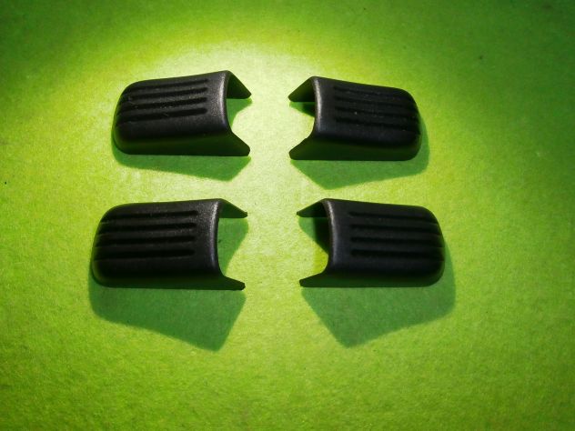 ANGOLI TERMINALI CAPPUCCI MANIGLIE DI APPIGLIO FIAT 126 127 128 124 850 A112