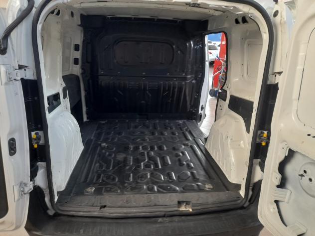 Fiat Doblo Dobl1.3 MJT PC-TN Cargo Lamierato SX - Foto 7