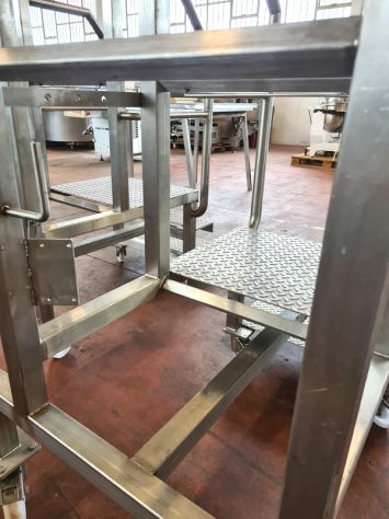 2 scale professionali con parapetto usate - Foto 2