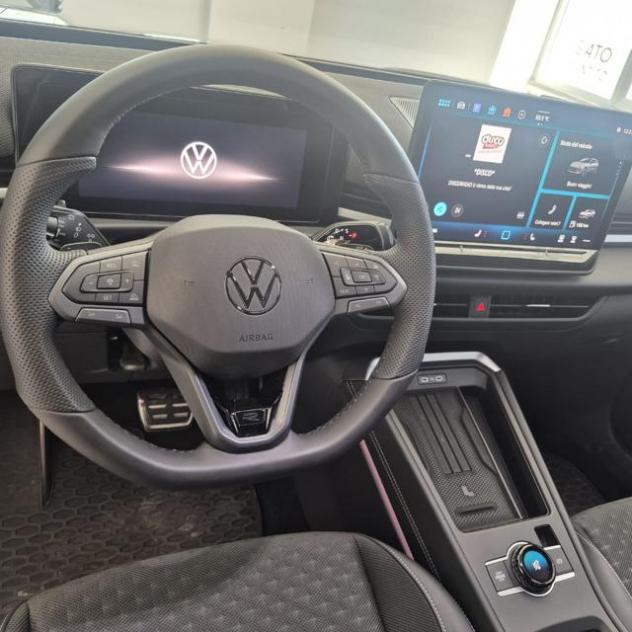 VOLKSWAGEN T-Roc 1.5 eTSI ACT 150 CV DSG R-Line *TETTO APRIBILE rif. 23962701 - Foto 7
