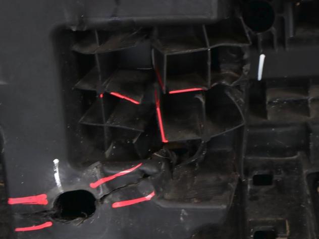 105802313252 PARAURTI ANTERIORE IVECO DAILY 3.0 (2019) RICAMBIO USATO DANNEGGIATO - Foto 9