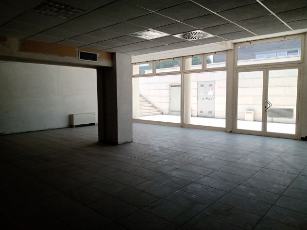 AFFITTO SPAZIATURE VARIABILI IN AMPIO MAGAZZINO - Foto 6
