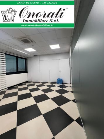 MQ 320 GUIDONIA MONTECELIO, VIA LAGO DEI TARTARI ZONA INDUSTRIALE, Rif.V-651. - Foto 5