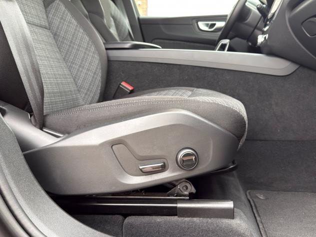 Volvo XC60 B4 D automatico Core - Foto 10