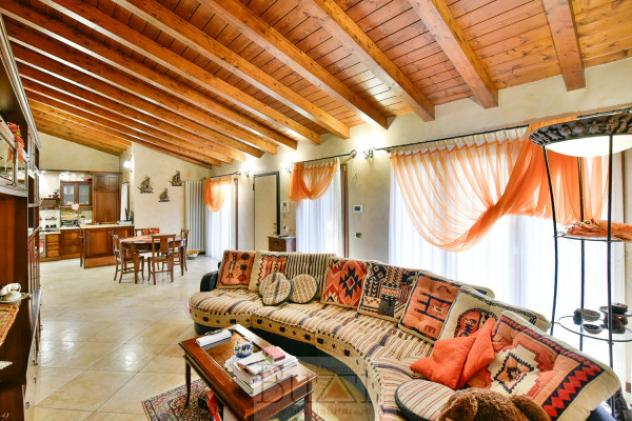 Villa di 177 m² con 4 locali e box auto doppio in vendita a Seregno - Foto 3