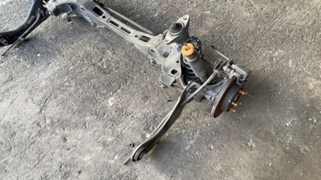 Ponte posteriore Hyundai I30 1.6CRDI del 2013 - Foto 3