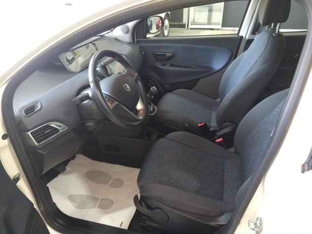 Lancia Ypsilon Ypsilon 1.0 firefly hybrid Oro s&s 70cv - Foto 8