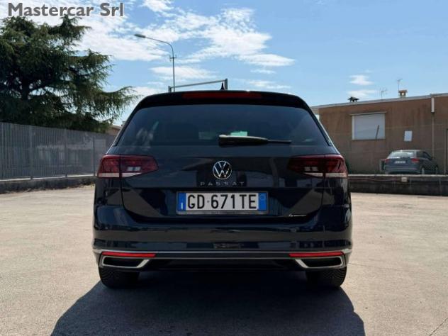 VOLKSWAGEN Passat Variant Passat Variant 2.0 tdi Executive 4motion 200cv dsg rif. 23934661 - Foto 5