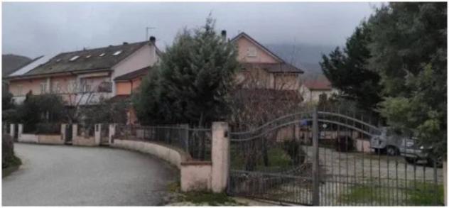 Immobile in asta di 156 m², box auto in vendita a Gualdo Tadino - Foto 2