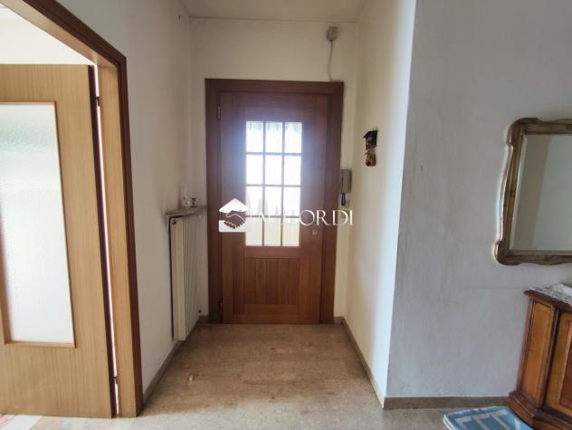 CASA INDIPENDENTE di 6 vani e di 300 mq (VITTORIO VENETO) rif. SM60 - Foto 15