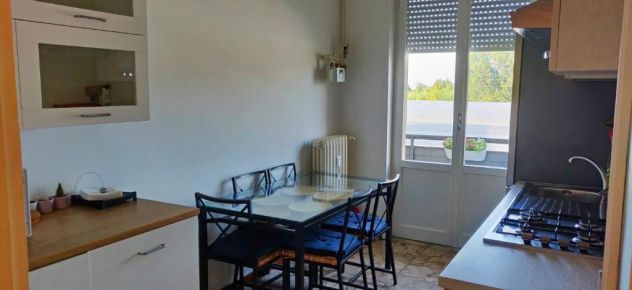 Stanza matrimoniale per brevi e lunghi periodi, tutto compreso (550 euro) - Foto 4